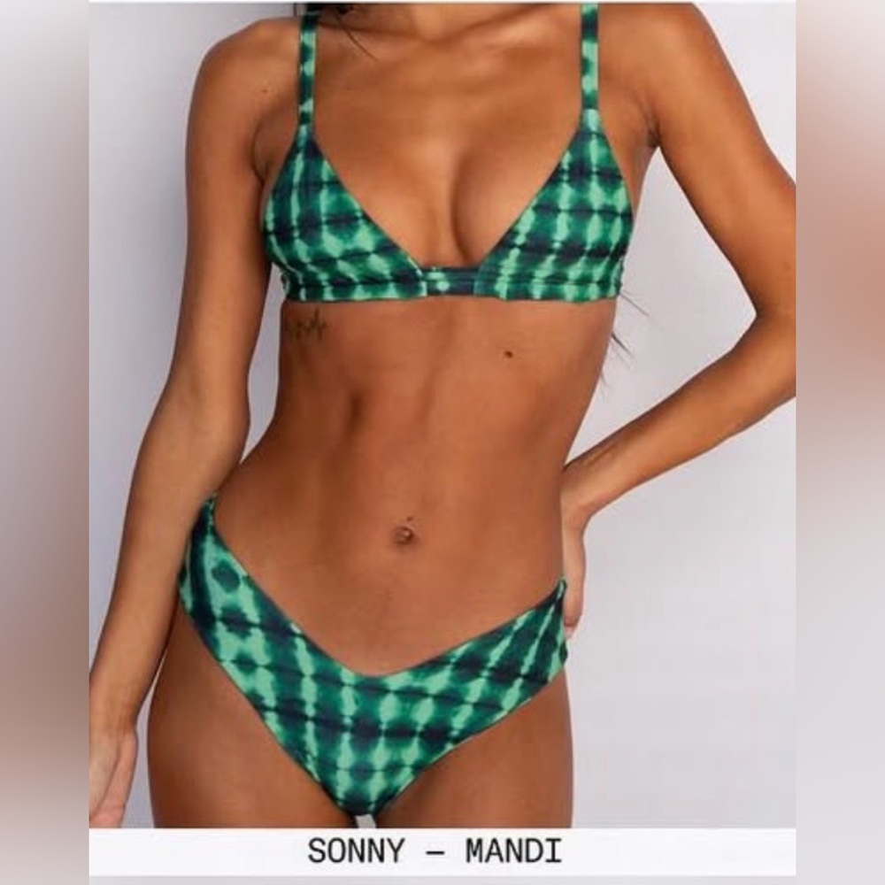 SKATIE Reggae Green Tie-Dye Bikini Set, Sonny Top, Mandi Bottom, M/S